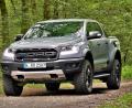 Bild: bz
Optisch ein Raubein gibt sich der Raptor ganz zivilisiert. Zur umfangreichen Serienausstattung zählen auch ein Park-Pilot-System samt Rückfahrkamera, Xenon-Scheinwerfer, ein Audiosystem mit Sprachsteuerung und Touchscreen, Tempomat, Verkehrsschilderkennung und vieles mehr.