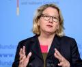 Bild: Britta Pedersen
Nimmt ein Verbot von Plastiktüten in Angriff: Bundesumweltministerin Svenja Schulze.