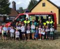Bild: twg
Die stolzen Kinder mit ihren Urkunden und Medaillen, die sie von den Verantwortlichen der Freiwilligen Feuerwehr Trevesen erhalten haben.