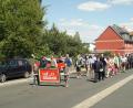 Bild: exb
Ein stattlicher Festzug mit 74 Vereinen und zahlreichen Feuerwehr-OIdtimern bewegte sich am Sonntagnachmittag durch die Straßen Waldsassens.
