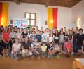 Bild: bnr
30 Jugendliche aus Bayern, Thüringen, Sachsen und Tschechien verbrachten eine Woche im Euregio-Egrensis-Jugendsommerlager auf der Burg Trausnitz. Im Rittersaal wurden sie von Landrat Thomas Ebeling, der Präsidentin Birgit Seelbinder und dem tschechischen Präsidiumsmitglied Patrick Pizinger begrüßt.