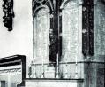 Bild: pol
Im Altarraum der Tirschenreuther Stadtpfarrkirche befand sich bis in die 60er Jahre ein Altar mit den Namen der gefallenen Tirschenreuther des Ersten Weltkrieges. Für Stadtheimatpfleger Eberhard Polland ist es völlig unverständlich, warum ihn der damalige Stadtpfarrer Georg Steiger aus der Kirche entfernen ließ.