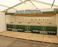 Bild: rwo
Der Schießstand der Kastler Schützen beim Kemnather Wiesenfest steht. Ab dem heutigen Mittwoch kann dort jeder Festbesucher sein Glück mit einem Schuss aufs Blattl versuchen.