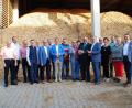 Bild: enz
Die CSU-Kreistagsfraktion besichtigte mit der Zukunftsliste und der FDP das Hackschnitzel-Heizwerk in Neualbenreuth.