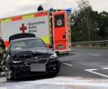 Bild: dob
Vier leicht Verletzte und 80 000 Euro Sachschaden waren am Festtag "Mariä Himmelfahrt" die Bilanz eines Linksabbiegeunfalls bei Waidhaus.