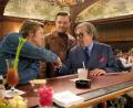 Bild: Sony Pictures Entertainment /dpa
Leonardo DiCaprio (Mitte) als Rick Dalton, Brad Pitt (links) als Cliff Booth und Al Pacino als Marvin Schwarzs in einer Szene des Films "Once Upon A Time In... Hollywood»".