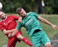 Bild: G. Büttner
Das Spitzenspiel vergangenen Sonntag zwischen der SpVgg Vohenstrauß (links Sebastian Striegl) und dem FC Weiden-Ost (rechts Dominik Forster) war mit 5:1 eine klare Sache für den Gastgeber. Während Vohenstrauß am vierten Spieltag in Hirschau auf die Probe gestellt wird, muss der FC Ost gegen den TSV Erbendorf zurück in die Spur finden.