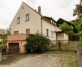 Bild: Hösamer
Noch steht hier an der Fliederstraße ein Einfamilienhaus. Auch hier soll ein Wohnblock entstehen.