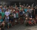 Bild: nbu
Die Freien Wähler Freihung besuchen als Beitrag zum Ferienprogramms mit 27 Kindern den Straußenhof Kotzenbach bei Püchersreuth. Mit dabei Bürgermeister Norbert Bücherl (links), daneben Farmbesitzerin Karin Franz, Zweiter Bürgermeister Helmut Klier (stehend, Siebter von links), FW-Vorsitzender Reinhard Seidl (stehend, Fünfter von rechts, mit Kind in den Armen) und Marktrat Oskar Götz (stehend, Dritter von rechts).