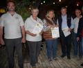 Bild: wro
Zum Weinabend gehörten auch Ehrungen. Bürgermeister Toni Dutz gratulierte den Ausgezeichneten. Im Bild von links Ralf Strobl, Theresia Kreger, Ingrid Schmid, Engelbert Schmid und Tino Kaiser sowie Bürgermeister Toni Dutz.