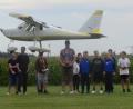 Bild: Kunz
Mit großen Augen verfolgten die Kinder die Flugshow in Maierhof. Anschließend durften sie selber an die Fernbedienung.