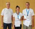 Bild: njn
(von links) TSV-Spartenleiter Bernd Rose mit Iris Purucker und Tobias Hör.