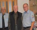 Bild: hcz
Alfons Landgraf (1883 Rothenstadt), Jubilar Willi Sambale, und Peter Ertl (7er-Kameradschaft). (von links)