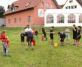 Bild: boj
Einen Riesenspaß hatten die Kinder bei ihren spielerischen Löschübungen. So manches T-Shirt blieb da nicht trocken.