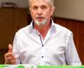 Bild: Hösamer
Rudi Sommer (63) aus Bruck tritt am 15. März 2020 für Bündnis 90/Die Grünen als Kandidat für das Amt des Landrats an. Auf den Kreisrat entfielen bei der Nominierungsversammlung alle gültigen Stimmen.