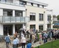Bild: Petra Hartl
Drei Gruppen der CSU-Ortsverbände Sebastian und Gailoh zeigten sich beim Rundgang durchs neue Seniorendienstleistungszentrum von der modernen Einrichtung und den vielfältigen Angeboten beeindruckt.