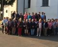 Bildmontage: bjp
Eine rund 40-köpfige Ausflüglergruppe des Katholischen Frauenbunds Burkhardsreuth besucht die Alpakas in Reinhardsrieth und den "Heiligen Berg der Oberpfalz".