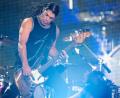 Bild: Sven Hoppe
Robert Trujillo, Bassist der US-Metal-Band Metallica, steht im Olympiastadion auf der Bühne.