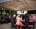 Bild: sns
Die Gäste genossen beim Sommerfest der Feuerwehr die Unterhaltung an den Tischen und freuten sich über eine gute Bewirtung.