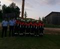 Bild: u
Die jungen Aktiven der Feuerwehr Steiningloh-Urspring bestehen mit Bravour die Leistungsprüfung Gruppe im Löscheinsatz (von links): Kreisbrandmeister Marco Weiß, Kreisbrandinspektor Martin Schmidt, Schiedsrichter Christoph Erras, Gruppenführerin Heike Giehrl, Zweiter Kommandant Josef Giehrl, Julia Giehrl, Kathrin Fischer, Antonia Stauber, Quirin Stauber, Marie Giehrl, Benedikt Lederer, Peter Pfab, Andreas Fischer und Kommandant Ludwig Fischer.
