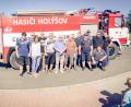 Bild: exb
8000 Liter Fassungsvermögen des Tanklöschfahrzeugs, mit dem eine Delegation aus der tschechischen Partnerstadt Holysov nach Kümmersbruck gekommen war.