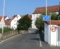 Bild: kgg
Die Brauhausstraße zwischen der Wondrebbrücke und der Einmündung in den Goetheplatz ist jetzt ein verkehrsberuhigter Bereich.