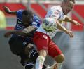 Bild: dpa
Der SSV Jahn Regensburg (rechts) kommt zu einem Testspiel zur DJK Neustadt/WN.