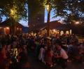 Bild: rkp
Ein Anziehungspunkt: Der Biergartenbetrieb beim Hüttenabend.