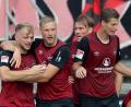 Bild: Daniel Karmann/dpa
Johannes Geis (links) beehrt am Samstag die Club-Fans in Marktredwitz, Patrick Erras (rechts) darf in seine Heimat, nach Raigering.