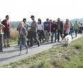 Archivbild: roh
Begeisterte Wanderer auf Tour - hier zur Raststation bei Voitenthan. Auch heuer lockt der Friedenfelser Bierwandertag hinaus in die Natur.