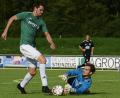 Bild: ham
Der Wernberger Alexander Grill Alexander (links) scheitert hier an David Kiener. Der Schlussmann des 1. FC Schwarzenfeld war mit mehreren Glanzparaden dafür verantwortlich, dass die Partie gegen den FC Wernberg unentschieden endete.