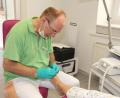 Bild: frd
Podologe Siegfried Messer bietet nun auch in der Altstadt von Oberviechtach den Kassen- und Privatpatienten seine Hilfe bei Fußproblemen an. Auf Wunsch kommt er auch ins Haus.