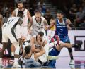 Bild: dpa
Es sollte nicht sein. Auch gegen die Dominikanische Republik kassierten die deutschen Basketballer (weiß) eine Niederlage.