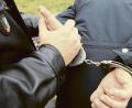Bild: exb
Polizisten haben einen 23-Jährigen verhaftet, nachdem dieser vor einem Lokal in der Nürnberger Innenstadt damit gedroht hatte, mit seinem Beil "alle aufzuschlitzen.