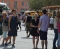 Bild: jr
Bummeln über den Tirschenreuther Marktplatz war am Sonntag bei strahlendem Sonnenschein möglich