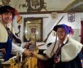 Bild: hl
Großmeister Werner von Podewils (links) mit dem Geburtstagskind Johannes von Lengenfeld (rechts).