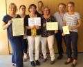 Bild: weu
Rita Sebald (Dritte von links) vom Betreuungsverein Landkreis Schwandorf stellte im Marienheim die Vortragsreihe „Altwerden ohne Angst“ vor. Sie begrüßte Petra Ihring (links) von der Caritas sowie Josefine Hirn (zweite von links) und Marina Zinkl (vierte von links) vom Gesundheitsamt und dankte den Verantwortlichen des Heimes, Christa Weininger, Josef Weiß und Katja Sorgenfrei (von rechts) für die Ausrichtung der Vortragsreihe.
