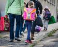 Bild: Frank Rumpenhorst/dpa
Einen bedeutenden Schritt werden am Dienstag 54 Mädchen und Buben vornehmen. Für die Abc-Schützen beginnt an der Marien-Grundschule der Schulalltag.