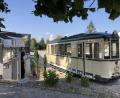 Bild: exb
Sie macht sich gut vor dem Café in Rosenberg, die alte Straßenbahn der Linie 2. Am Samstag kann sie erstmals besichtigt werden.