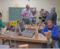 Bild: ow
Bei einem Besuch des Bayerischen Fernsehens im Frühjahr zeigten die Schnitzer vor laufender Kamera ihre Schnitzkünste. Nun beginnt am Donnerstag, 12. September, die neue Saison.