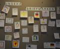 Bild: jr
Kinder entwarfen ihre eigene ganz private Briefmarke, sie sind noch bei der großen Postausstellung im Museum noch bis zum 10. November zu sehen. Das Museum hofft, heuer die 6000er Besuchergrenze zu knacken. Museumsleiterin Marion Papsch ist zuversichtlich, dass dies bis zum Jahresende gelingen wird.
