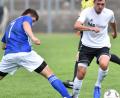 Bild: A. Schwarzmeier
Die SpVgg SV Weiden II um Maximilian Geber (rechts) muss am Samstag beim 1. FC Schwarzenfeld ran.