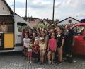 Bild: soj
Die Kommandanten Gerhard Horn (re.) und Michael Knott (li) waren beim Ferienprogramm mit dabei, um den Kindern einiges aus dem Leben eines Feuerwehrmannes näher zu bringen.