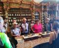 Bild: eib
Auch ein Besuch in der historischen Apotheke „Zum weißen Einhorn“ in Klatovy (Klattau) stand auf dem Reiseplan für die Teilnehmer der Kultur- und Radtour