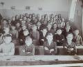 Bild: gis
Klassenbild des Einschulungsjahrgangs 1945 in der dritten oder vierten Klasse mit Lehrer Josef Zankl.