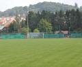 Bild: es
Die Sportanlagen mit einem schönen Blick auf Tännesberg, im Vordergrund ein Ausschnitt vom großen Sportplatz, dahinter vier Sandplätze mit dem Tennisheim.