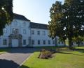 Bild: jr
Am kommenden Sonntag, 15. September, findet das 32. Schlossfest in Fockenfeld statt. Wie es mit den Gebäuden und den Liegenschaften nach der Schließung der Spätberufenenschule weitergeht, ist weiter offen.