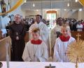 Bild: rha
Feierlich, kurzweilig und interessant gestalten (von links) Pater Xawer Skrobis, Pater Robin Xavier und Pfarrvikar Hrudaya Kumar Madanu den Seniorengottesdienst in der Bergkirche.