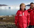 Bild: Michael Kappeler/dpa
Am 17. August 2007 besuchte Bundeskanzlerin Angela Merkel (CDU) mit ihrem damaligen Bundesumweltminister Sigmar Gabriel (SPD) den Eqi Gletscher bei Ilulissat in Grönland.