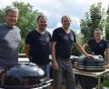 Bild: szl
Seit einigen Wochen sind die Stiftlandgriller ein Heimatunternehmen. Alfred Wolf freut sich mit Thomas Haberkorn, Karsten Heßing und Markus Brunner (von links) auf die Zusammenarbeit.